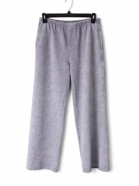 Vanilla Star Woman’s Cozy Relaxed Wide-Leg Pants in Light Gray-stretchy